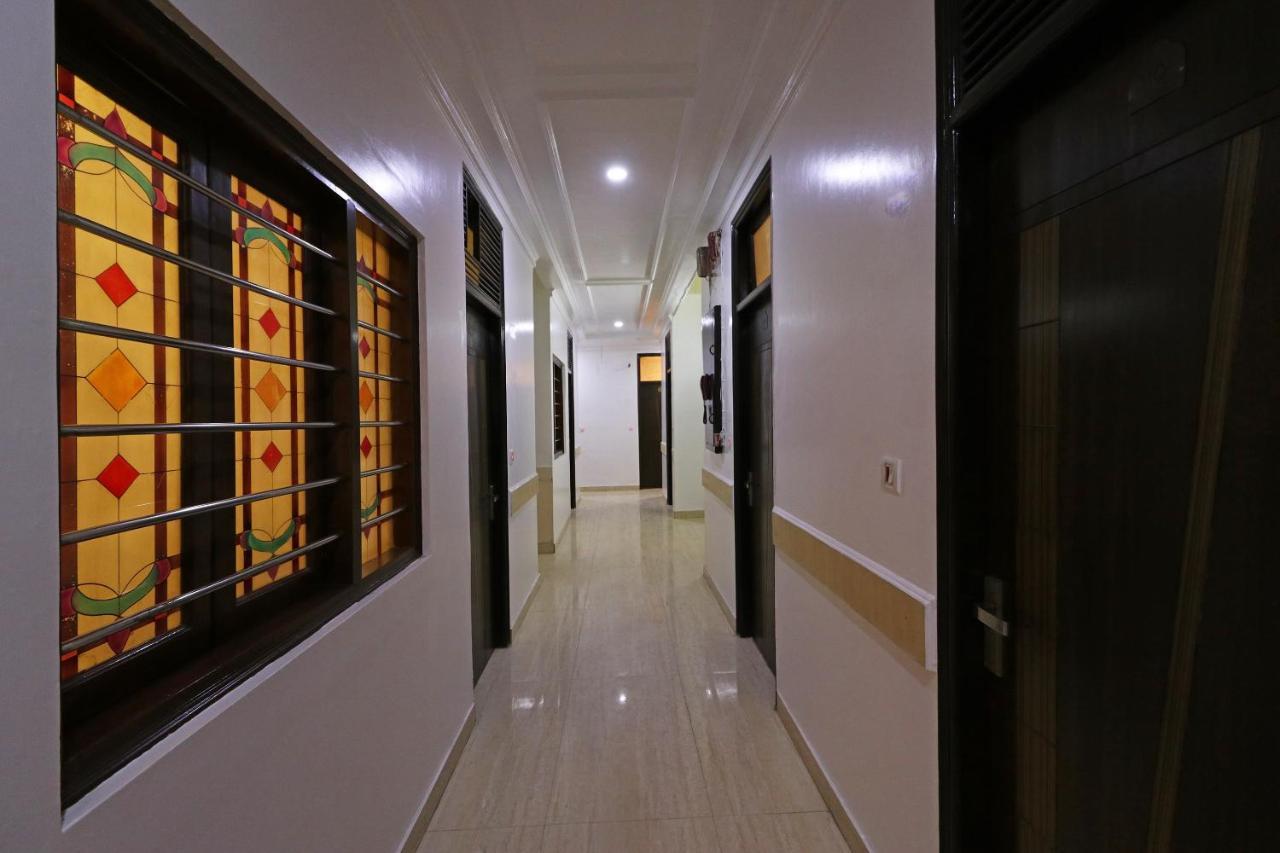 Oyo Flagship Kumar Palace Nueva Delhi Exterior foto